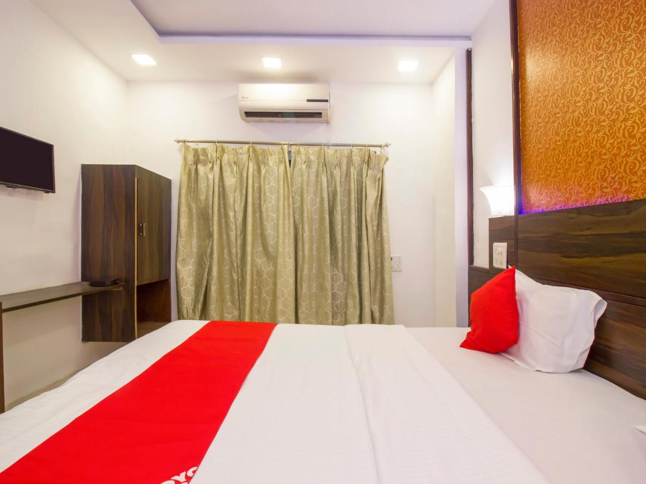 Oyo Flagship 19825 Hotel Panchratna 潘韦尔 外观 照片