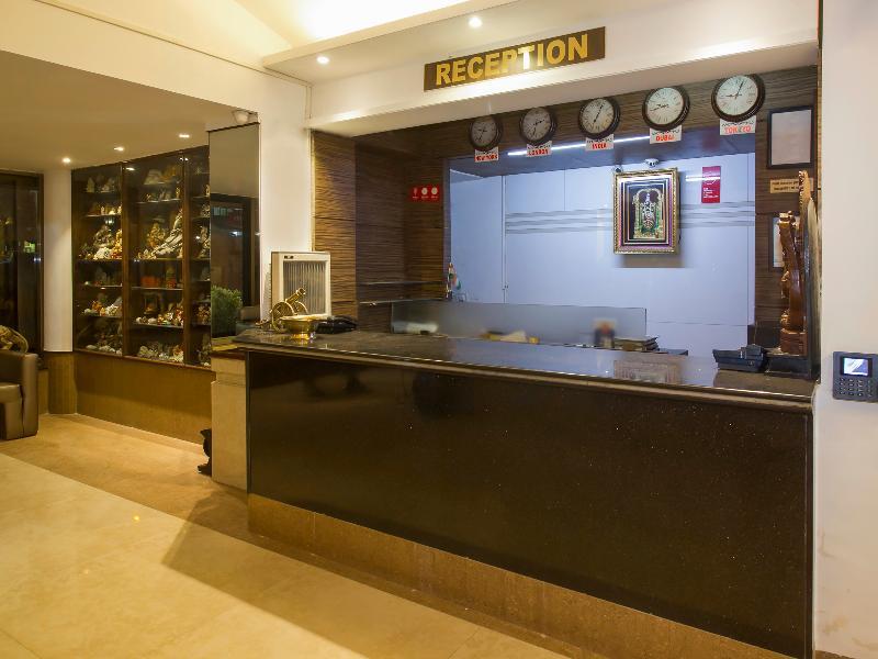 Oyo Flagship 19825 Hotel Panchratna 潘韦尔 外观 照片